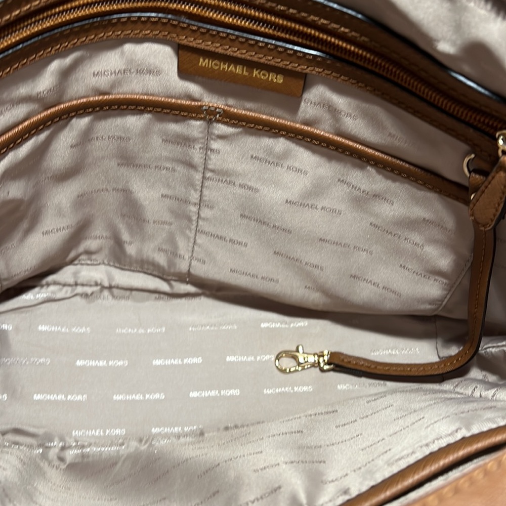 Michael Kors bag - Picture 3 of 5